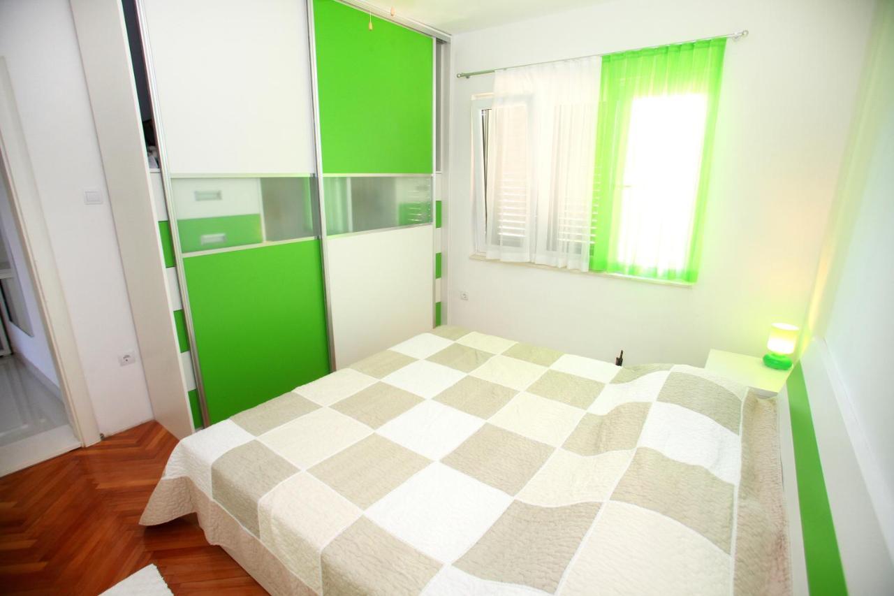 Apartments Nakir Slatine Room photo
